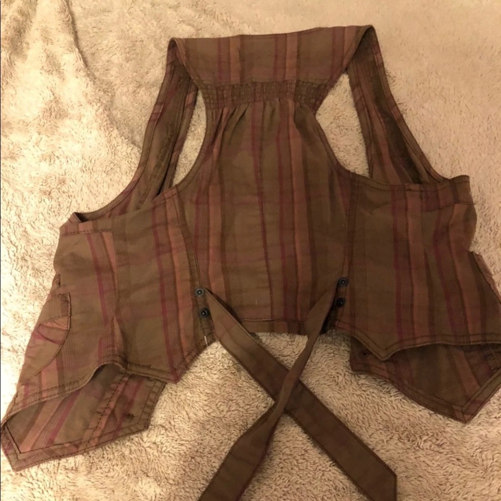 American Rag Plaid Vest - Picture 2 of 7